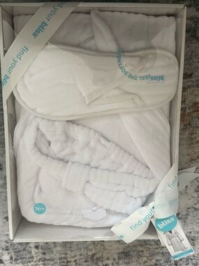 Bliss White Spa Robe, Headband & Slippers Set